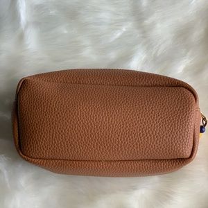 Cosmetic pouch